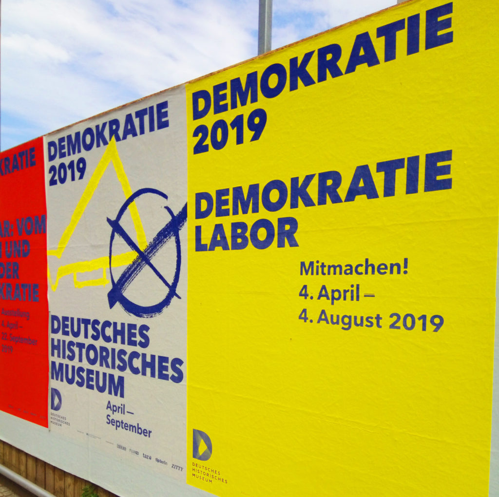 Cartel de la exposición del Museo de la Historia - Ladoberlin . ph: Juana Corral