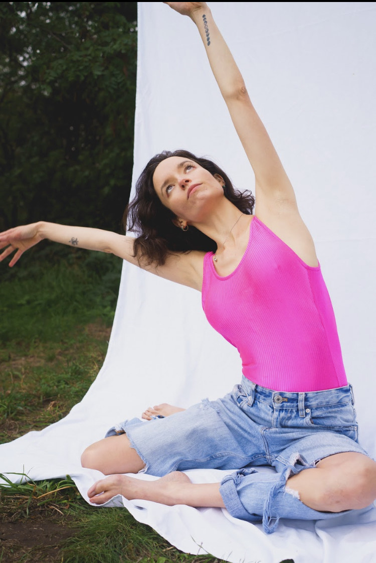 20%OFF Yoga con Carolina Sambado